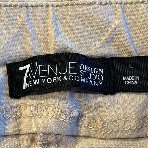 7th Avenue New York &Co women’s size L tan pull on stretch Pants. Nice condition - Picture 3 of 5